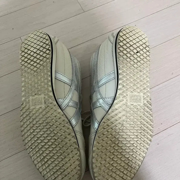 [BUNJANG] Onitsuka Tiger Mexico 66 White Sneakers (230) / 오니츠카타이거 멕시코66 흰색 스니커즈(230)