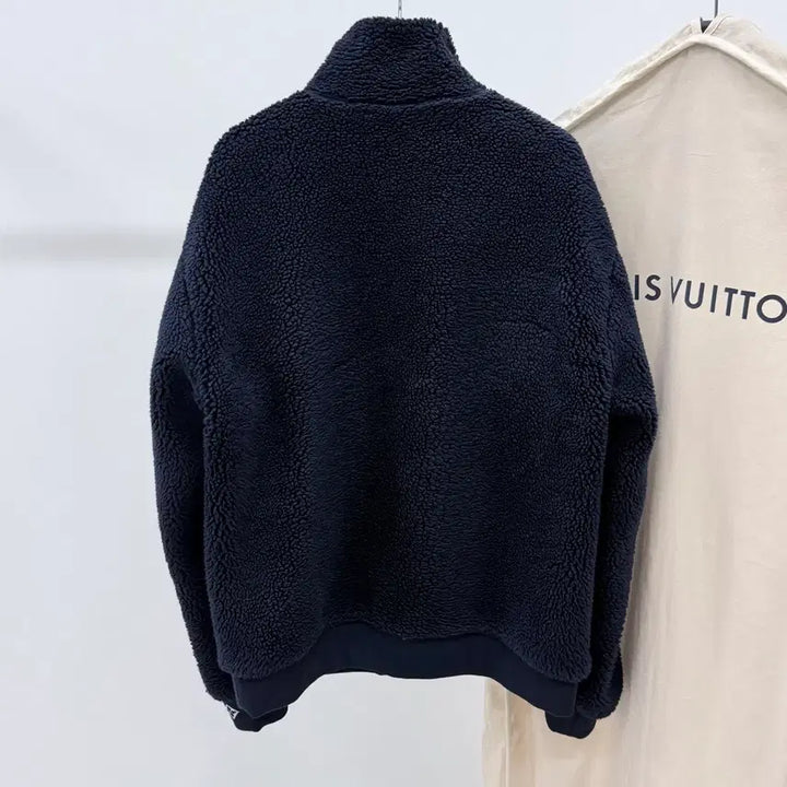[BUNJANG] Louis Vuitton Leather Patch Fleece Blouson Jacket / [S급/XL] 25FW 루이비통 레더패치 플리스 블루종 자켓