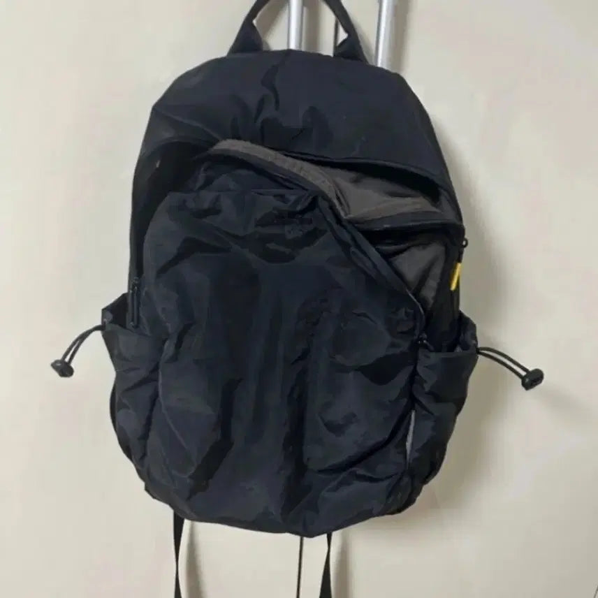 [BUNJANG] Mandarin Duck Air Backpack 69T01001 Black / 만다리나덕 에어 백팩 69T01001