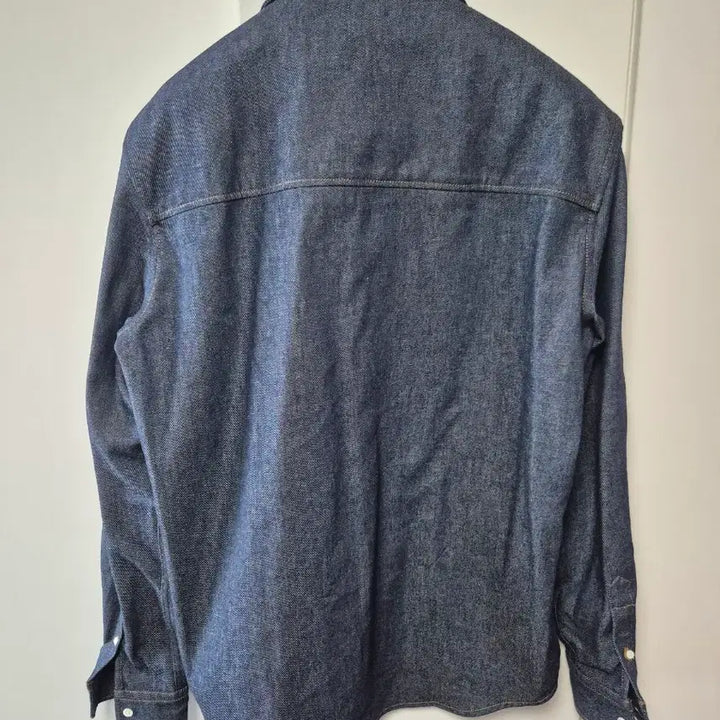 [BUNJANG] Ami Heart Logo Denim Shirt (Size 42) / 아미 하트 로고 데님 셔츠 42사이즈