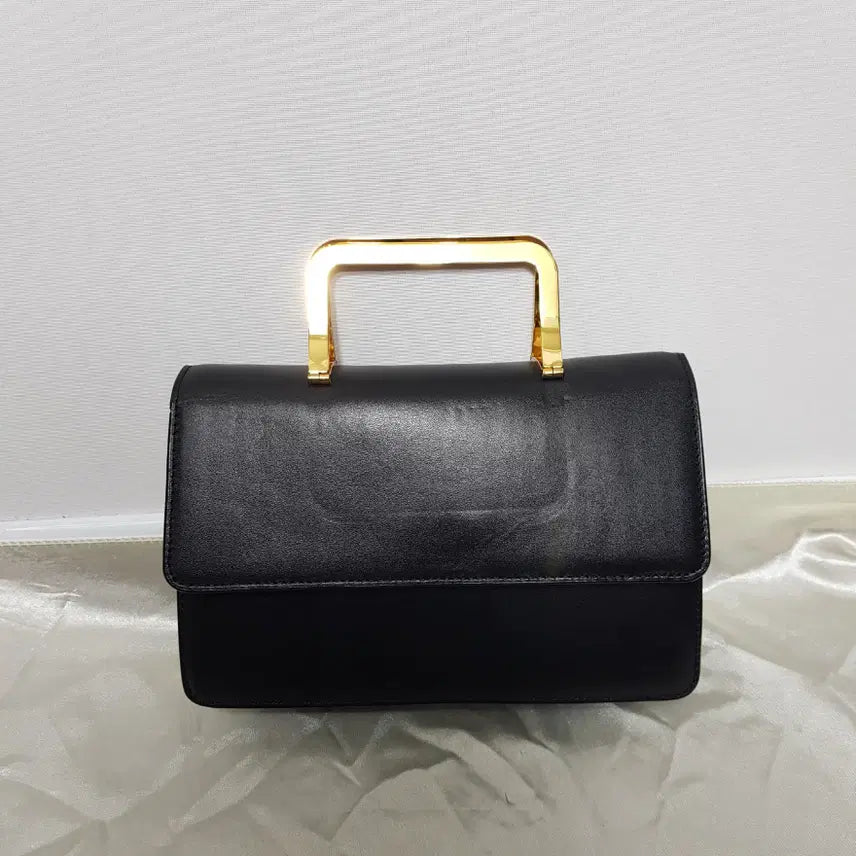 [BUNJANG] EENK Chain Leather Shoulder Bag (S) / EENK(잉크)/체인레더숄더백/가로21세로13(S)/파라오쇼핑