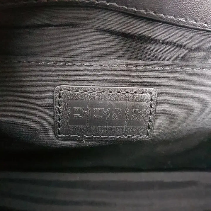 [BUNJANG] EENK Chain Leather Shoulder Bag (S) / EENK(잉크)/체인레더숄더백/가로21세로13(S)/파라오쇼핑