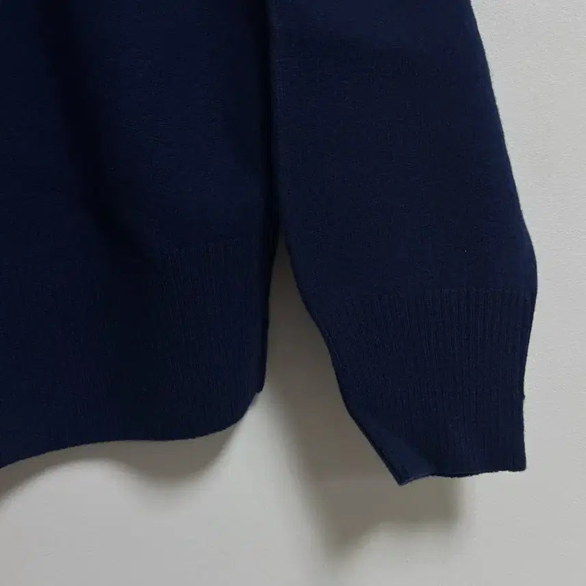 [BUNJANG] Hacie Slit Knit Navy Sweater / 하시에 슬릿 니트 네이비 s 새상품 (129000원)