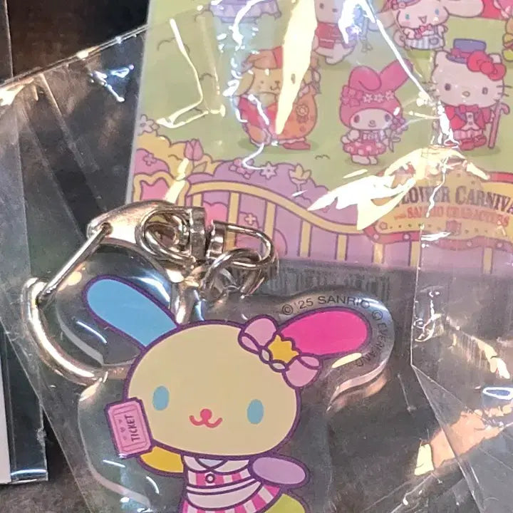 [BUNJANG] Everland Sanrio Usahana Sticker + Acrylic Keychain Set / 에버랜드 산리오 우사하나 스티커 + 아크릴 키링 세트
