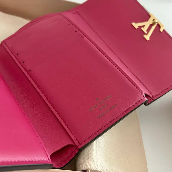 [BUNJANG] Louis Vuitton Capucines Compact Wallet Black / 루이비통 카퓌신 반지갑 블랙 카드지갑 정품 풀구성