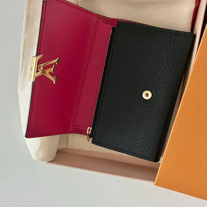 [BUNJANG] Louis Vuitton Capucines Compact Wallet Black / 루이비통 카퓌신 반지갑 블랙 카드지갑 정품 풀구성