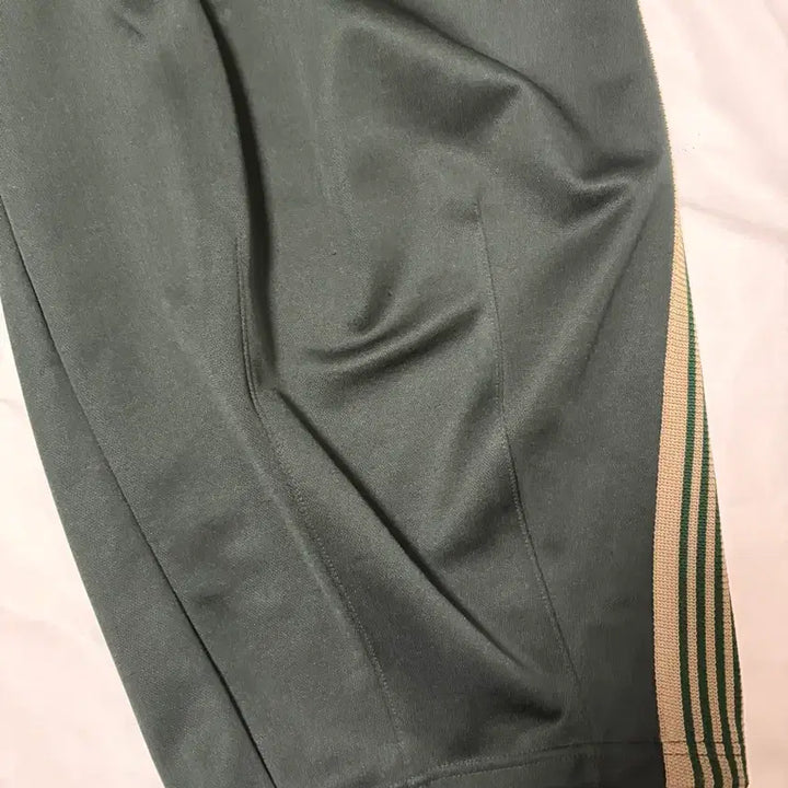 [BUNJANG] Needles HD Track Pants Dark Green (21FW) - Size S / (S) 니들스 21FW HD트랙팬츠 다크그린