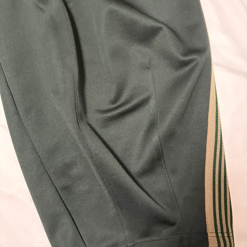 [BUNJANG] Needles HD Track Pants Dark Green (21FW) - Size S / (S) 니들스 21FW HD트랙팬츠 다크그린