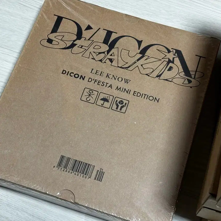 [BUNJANG] Dicon D'FESTA Mini Edition: Lee Know (Sealed) / [미개봉] 디아이콘 디페스타 미니 에디션 : 리노
