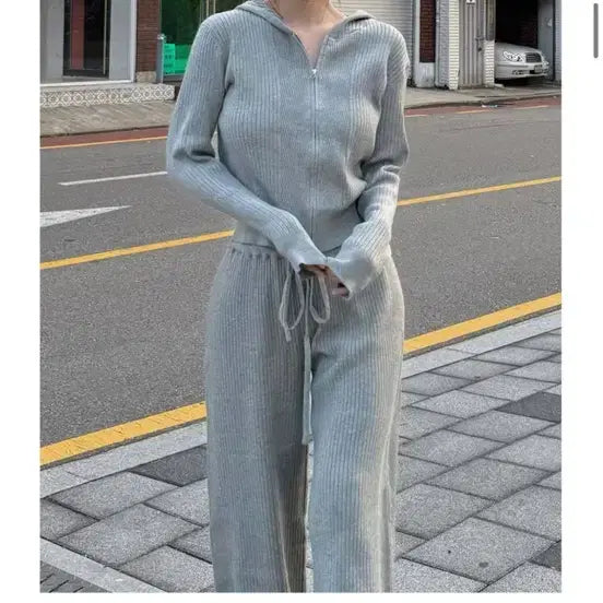 [BUNJANG] Kinda Me Slim Pattern Knit Training Set / 카인다미 슬림패턴 니트 트레이닝 셋업 세트