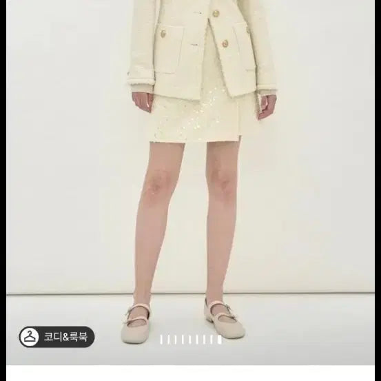[BUNJANG] Mine Mini Textured Block Skirt - Off White / 마인 미니 텍스처 블록 스커트 오프화이트