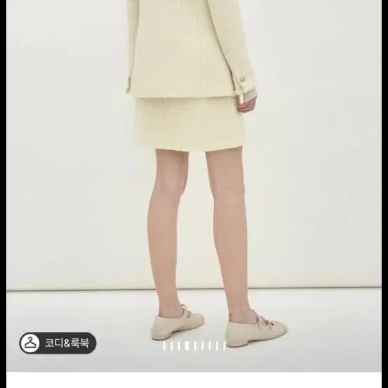 [BUNJANG] Mine Mini Textured Block Skirt - Off White / 마인 미니 텍스처 블록 스커트 오프화이트