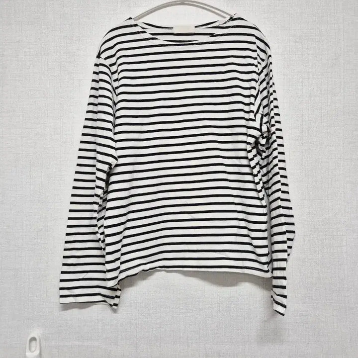 [SOLD OUT] 단가라 스트라이프 긴팔 티셔츠