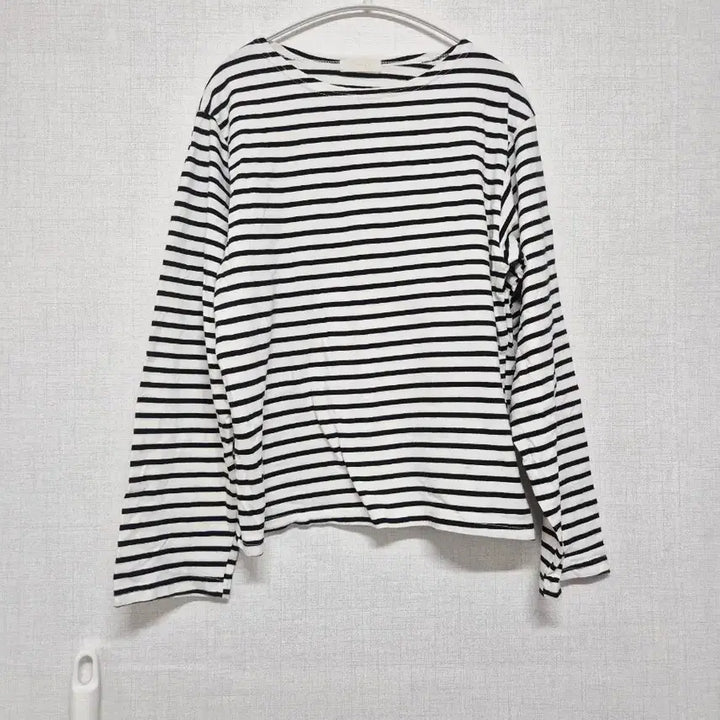 [SOLD OUT] 단가라 스트라이프 긴팔 티셔츠