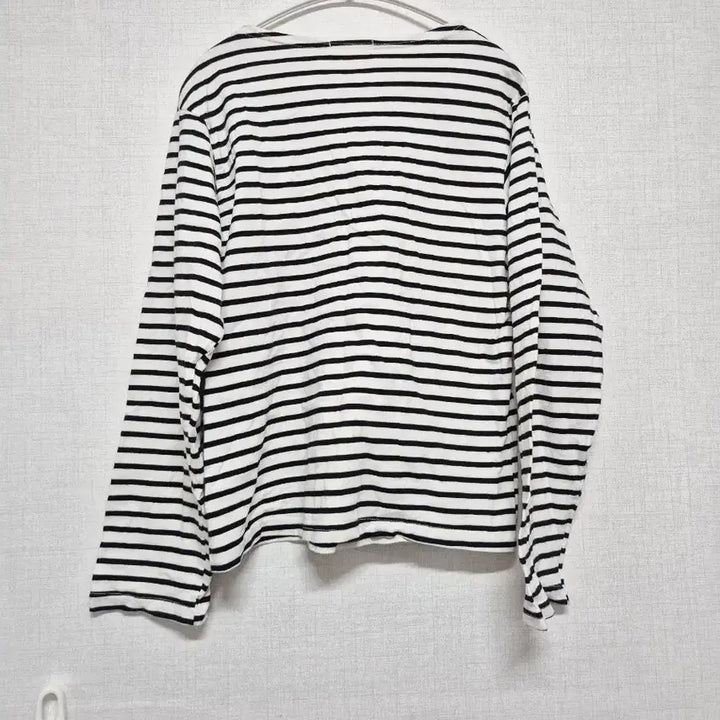 [SOLD OUT] 단가라 스트라이프 긴팔 티셔츠