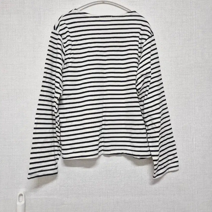[SOLD OUT] 단가라 스트라이프 긴팔 티셔츠