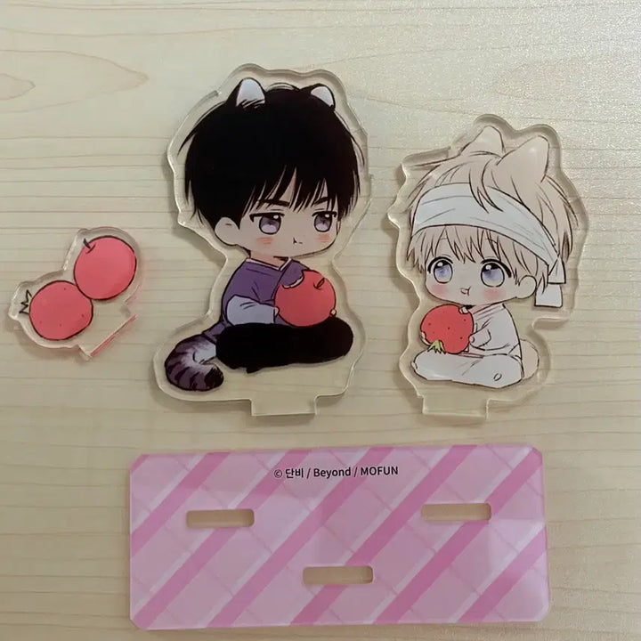 [BUNJANG] Date Limit Zone Illustration Panel + Acrylic Stand Bundle Set / 연애제한구역 일러스트 판널+아크릴 스탠드(일괄)