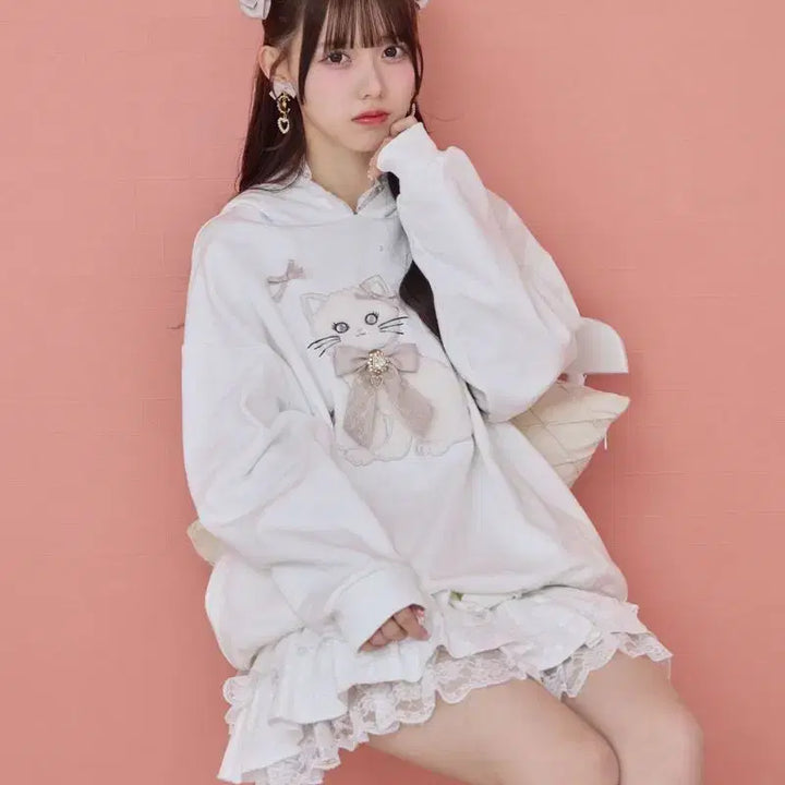 [BUNJANG] ROJITA Ribbon Cat Hooded Sweatshirt / 로지타 ROJITA 리본 캣 맨투맨 후드 티셔츠
