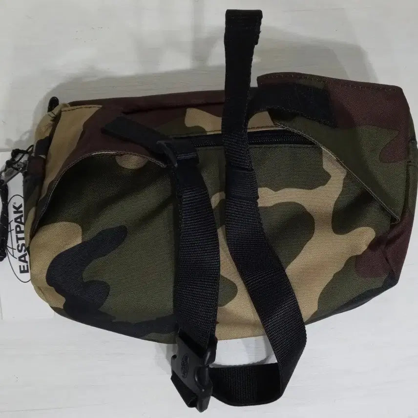 [BUNJANG] Eastpak Sling Bag 4.5L / 이스트팩 힙색 슬링백 4.5L