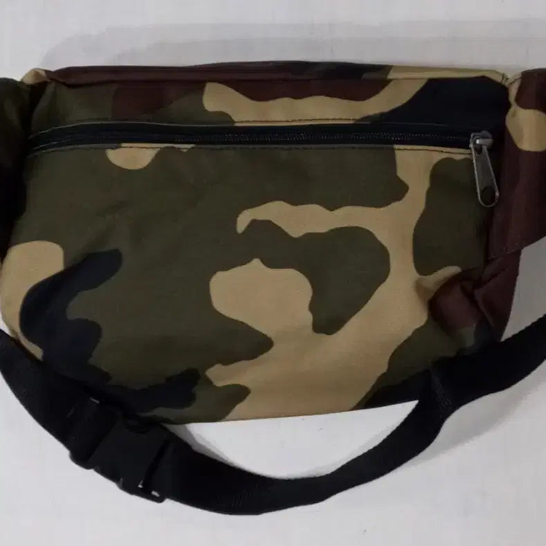 [BUNJANG] Eastpak Sling Bag 4.5L / 이스트팩 힙색 슬링백 4.5L