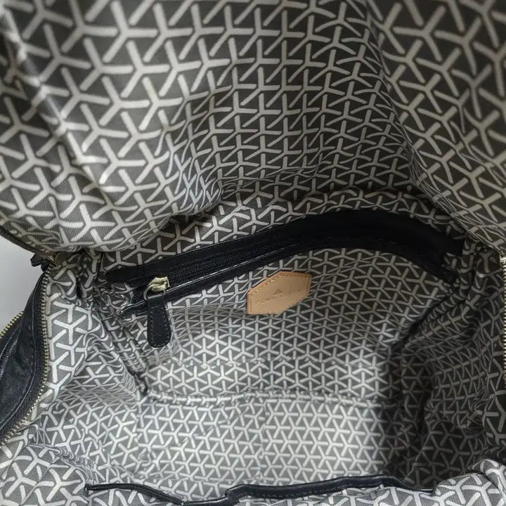 [BUNJANG] Finessker Leather Shoulder Bag / 핀에스커 가죽 숄더백