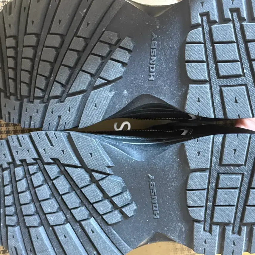 [BUNJANG] Honsbie Darling Harbour 2 Sneakers / 혼스비 달링하버2 250