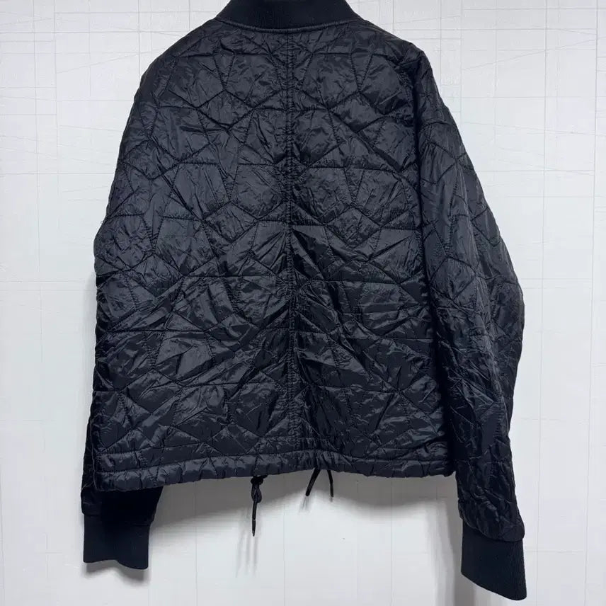 [BUNJANG] Calvin Klein Quilted Bomber Jacket / 캘빈클라인 블랙 퀼팅 봄버 자켓