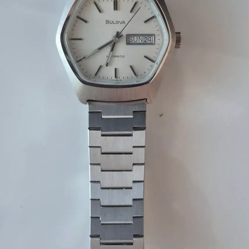 [BUNJANG] Bulova Vintage Automatic Watch (Metal Band) / 블로바 오토매틱 빈티지 시계 메탈 밴드(s급)