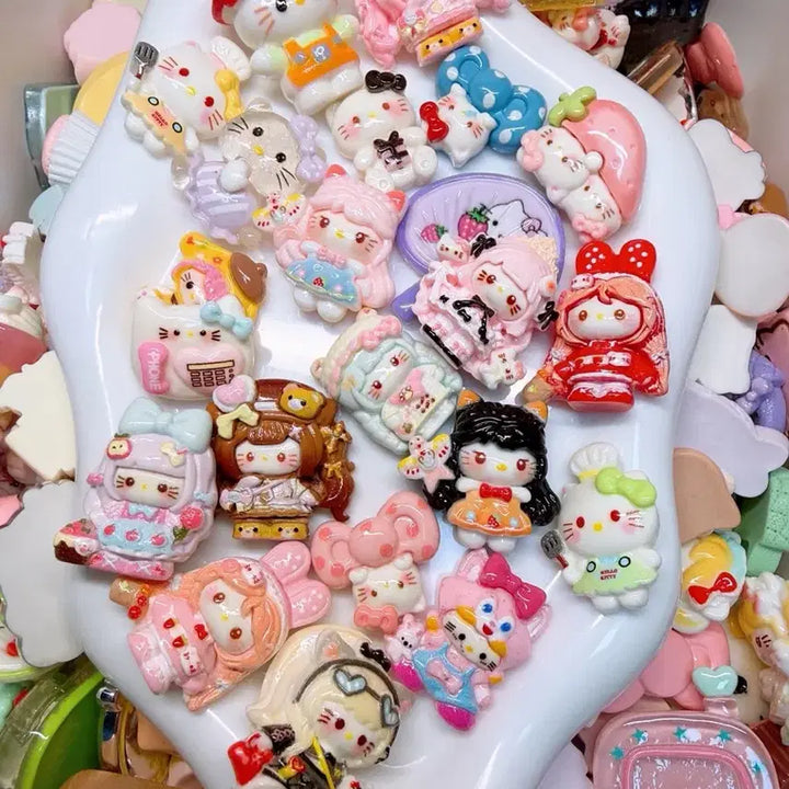 [BUNJANG] Kitty Parts Scoop - Random Mix (35pcs+) / 키티파츠스쿱 랜덤1봉(대략35pcs이상)