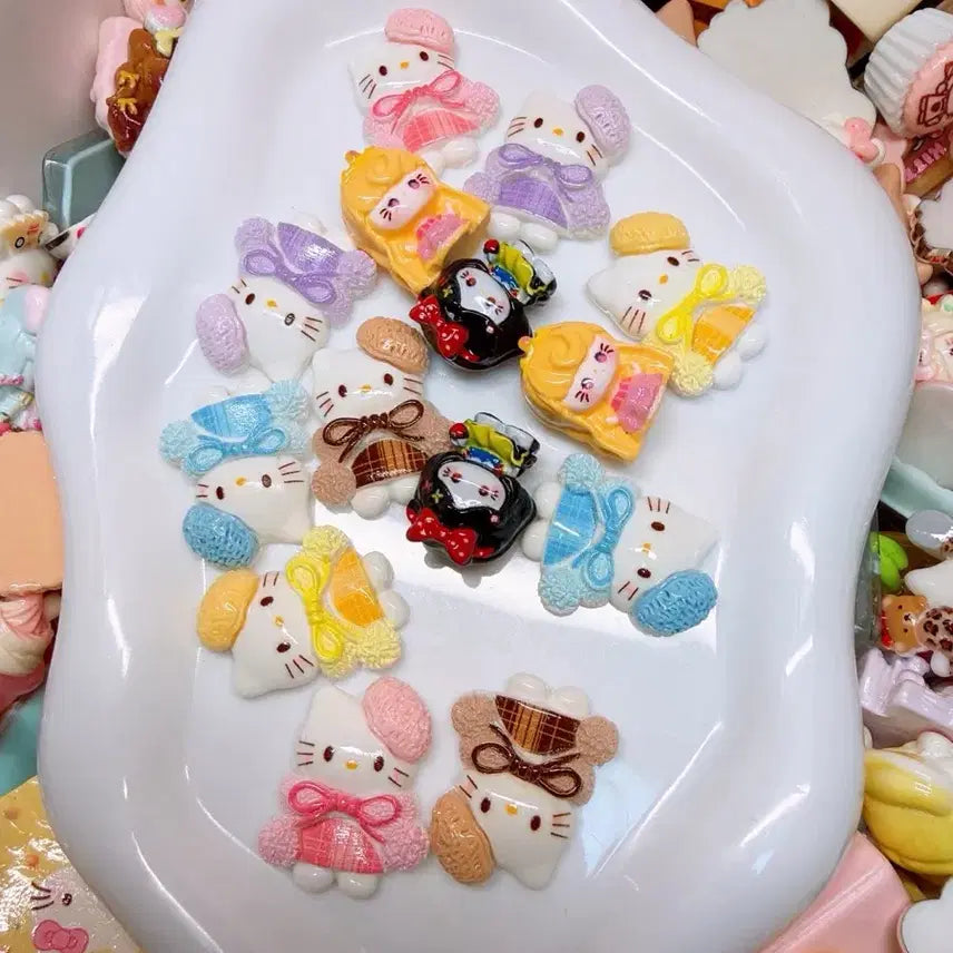 [BUNJANG] Kitty Parts Scoop - Random Mix (35pcs+) / 키티파츠스쿱 랜덤1봉(대략35pcs이상)