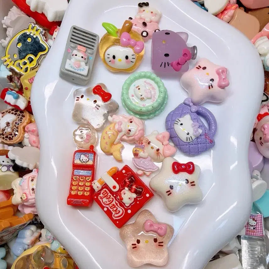 [BUNJANG] Kitty Parts Scoop - Random Mix (35pcs+) / 키티파츠스쿱 랜덤1봉(대략35pcs이상)