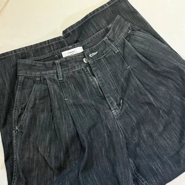 [BUNJANG] Zero Two-Tuck Wide Raw Denim Pants M / 제로 투턱 와이드 생지 데님 팬츠 M