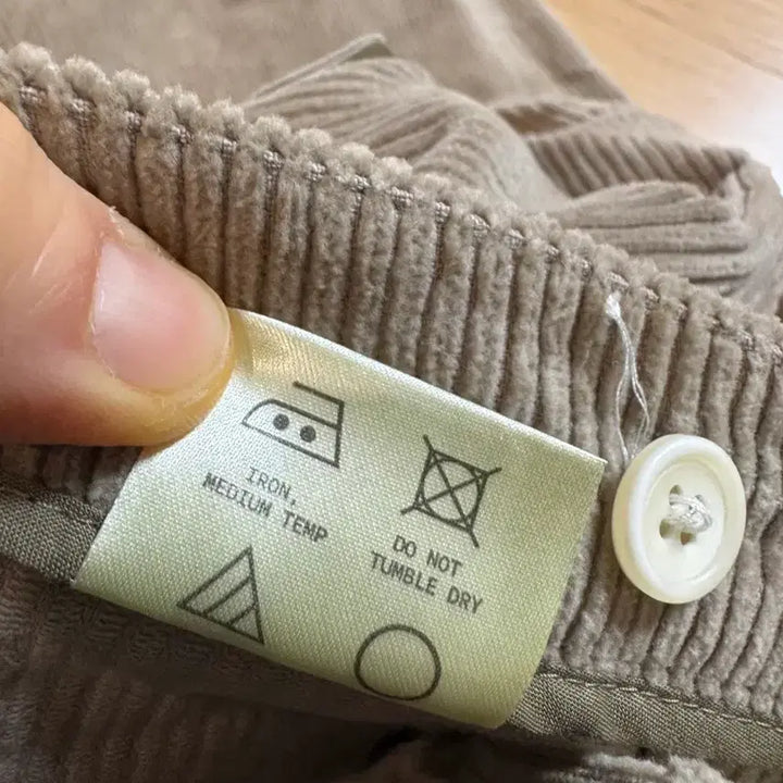 [BUNJANG] Avie Muah Corduroy Pants / Avie muah 아비에무아 코듀로이 바지