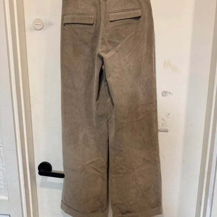[BUNJANG] Avie Muah Corduroy Pants / Avie muah 아비에무아 코듀로이 바지