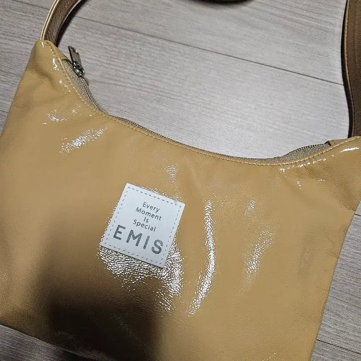[BUNJANG] Emis Beige Shoulder Bag / emis 에미스 숄더백 베이지