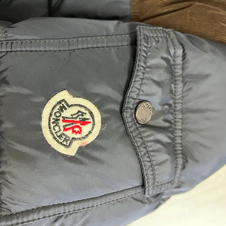 [BUNJANG] Moncler Padded Jacket 100-105 / 몽클레어 양털 패딩 100-105