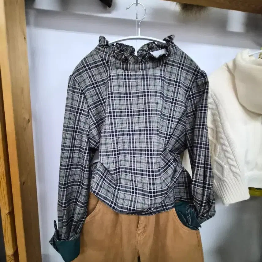 [BUNJANG] Mine Frill Check Blouse / 마인 프릴 체크 블라우스