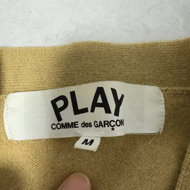 [BUNJANG] Comme des Garcons Cardigan Beige M / 꼼데가르송 하트 와펜 가디건 베이지 M 남성용