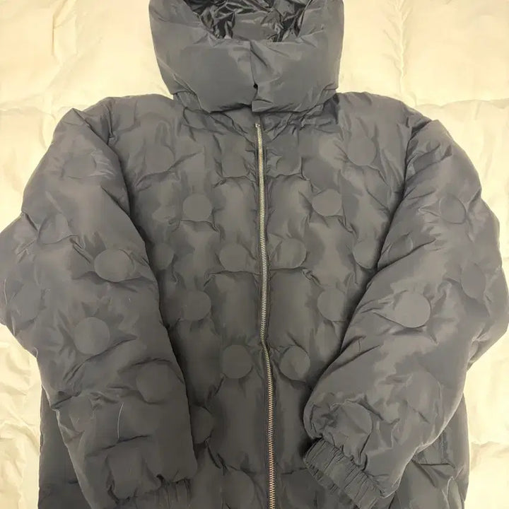 [BUNJANG] Goal Studio Embossed Padded Jacket M / 골 스튜디오 엠보싱 패딩 M