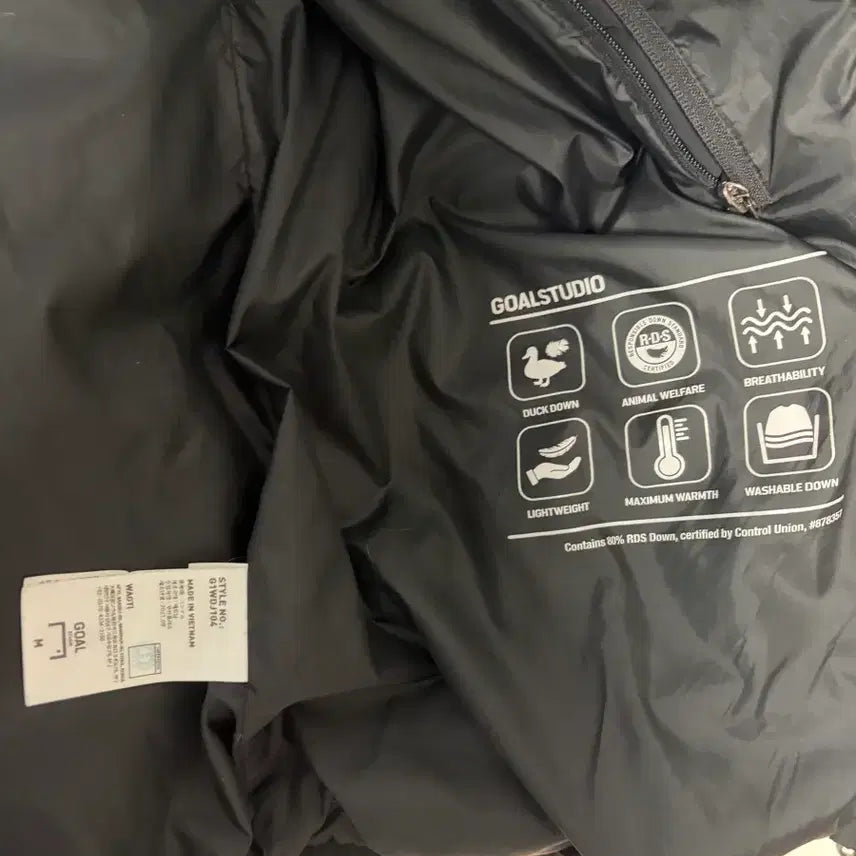 [BUNJANG] Goal Studio Embossed Padded Jacket M / 골 스튜디오 엠보싱 패딩 M