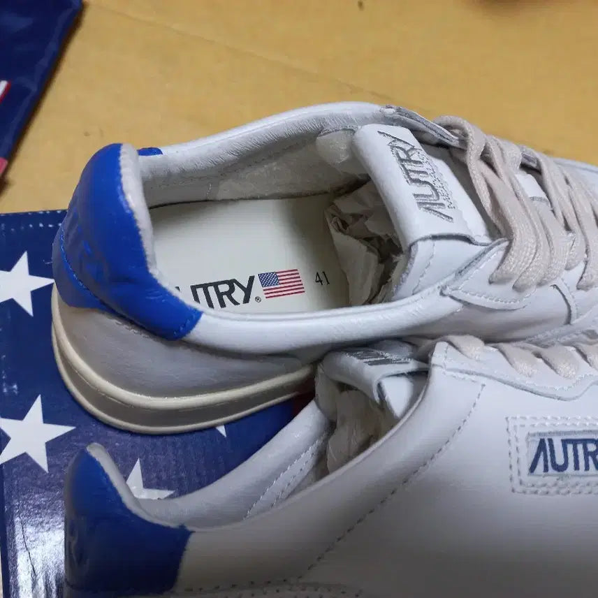 [BUNJANG] Autry Medalist Blue Tab Sneakers / [260]  오트리 메달리스트 블루탭 260사이즈 새상품