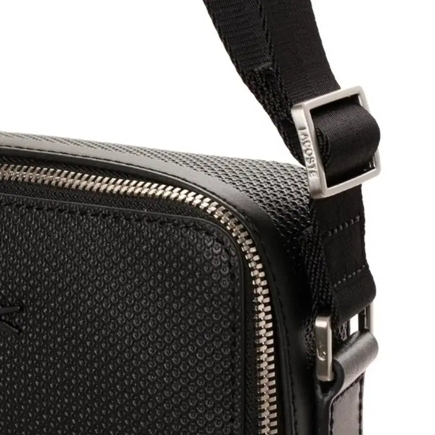 [BUNJANG] Lacoste Black Leather Mini Crossbody Bag / 새상품 라코스테 블랙 가죽 미니크로스백 산타코