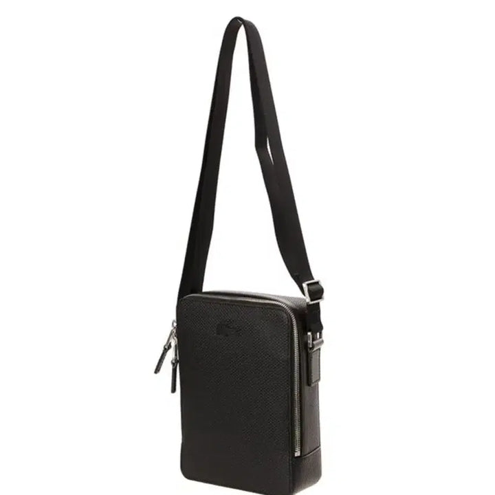 [BUNJANG] Lacoste Black Leather Mini Crossbody Bag / 새상품 라코스테 블랙 가죽 미니크로스백 산타코