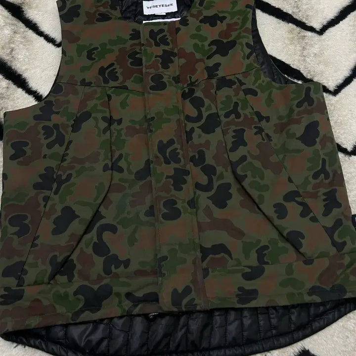 [BUNJANG] YesEyeSee Jungle Quilted Vest / [L]예스아이씨 정글 누빔 베스트