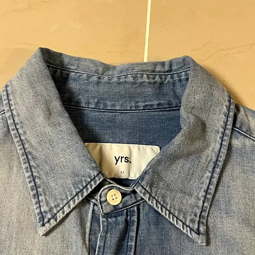 [BUNJANG] Years Ago Poika Bleached Denim Shirt (Size 2) / 이얼즈어고 포이카셔츠 블리치 데님 2사이즈