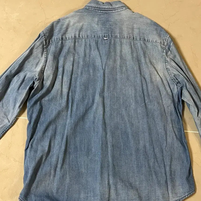 [BUNJANG] Years Ago Poika Bleached Denim Shirt (Size 2) / 이얼즈어고 포이카셔츠 블리치 데님 2사이즈