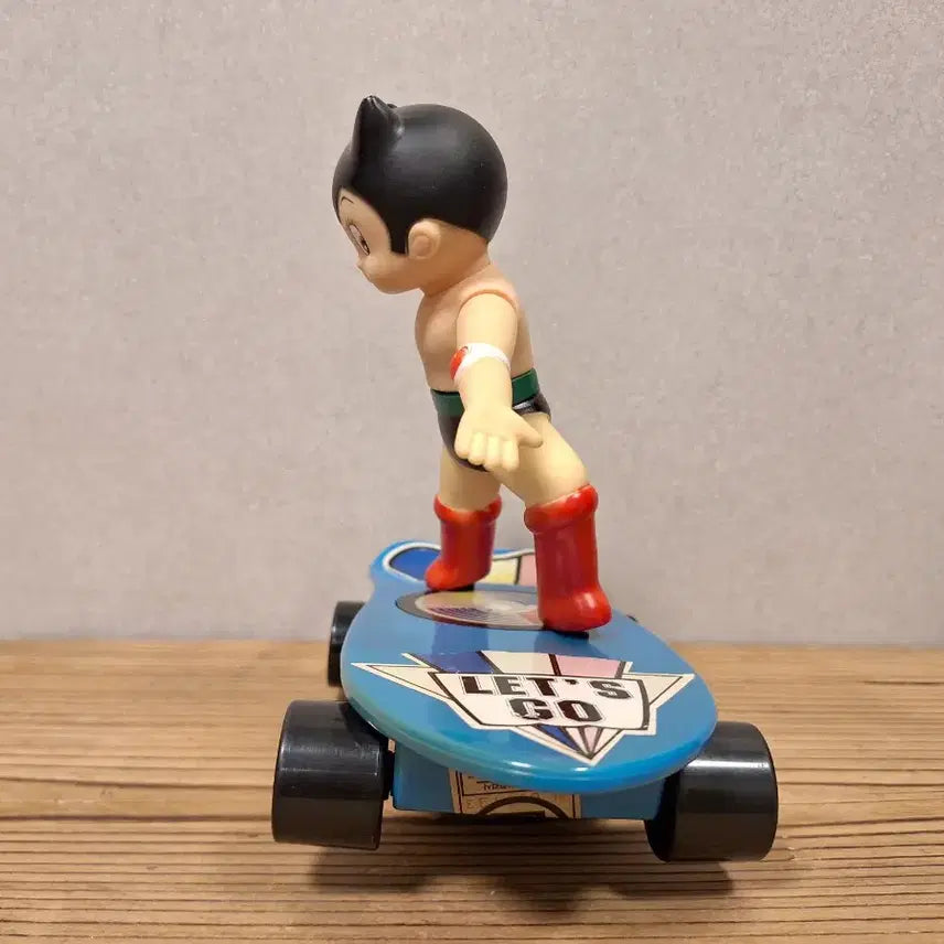 [BUNJANG] Atom Figure 1999 Skateboard / 스케이트보드타는 피규어 아톰 1999년