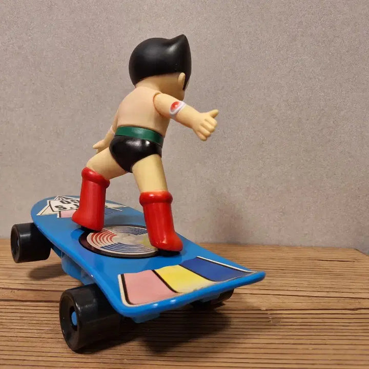 [BUNJANG] Atom Figure 1999 Skateboard / 스케이트보드타는 피규어 아톰 1999년