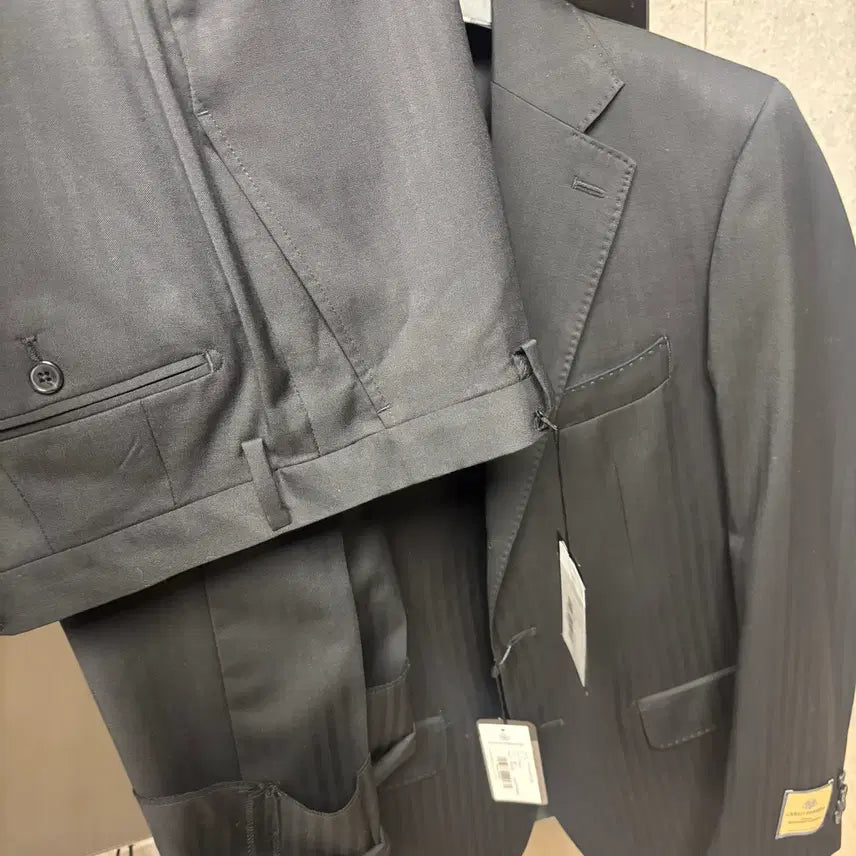 [BUNJANG] MAN ON THE BOON Black Herringbone Suit Jacket / 새제품 MAN ON THE BOON 블랙 헤링본 정장 자켓