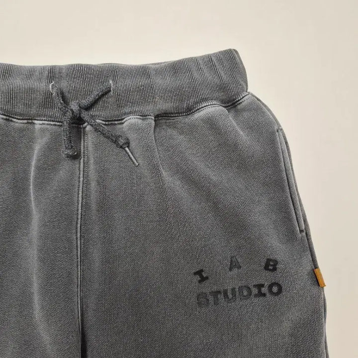 [BUNJANG] IAB Studio Pigment Crewneck & Sweatpants Set / 아이앱스튜디오 피그먼트 상하의 세트(크루넥,스웨트팬츠)